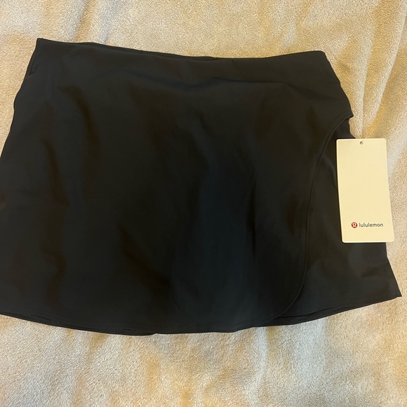 LULULEMON High rise tennis and golf wrap skirt size 8 black NEW WITH TAGS - Picture 5 of 8